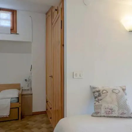 Casa White