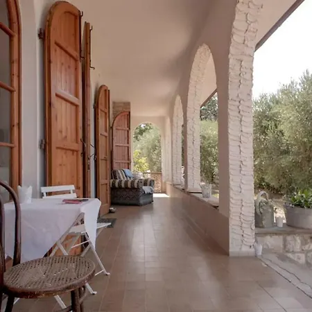 Casa White 3*