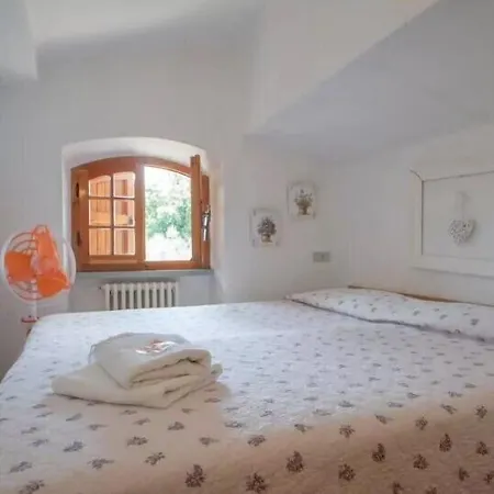 Casa White Frühstückspension Parlascio